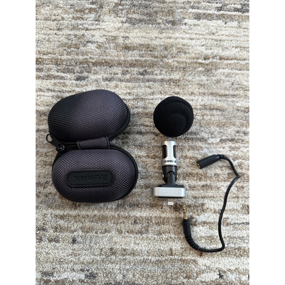 Shure MV 88 Digital Plug-In Stereo Condenser Microphone Apple Black W/ Case